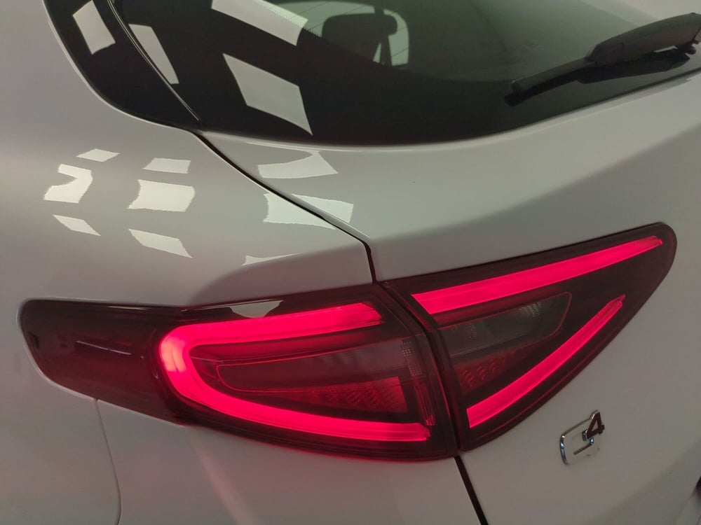 Alfa Romeo Stelvio usata a Avellino (9)