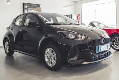 Mazda Mazda2 Hybrid 1.5 VVT e-CVT Full Hybrid Electric Select nuova a Albano Vercellese