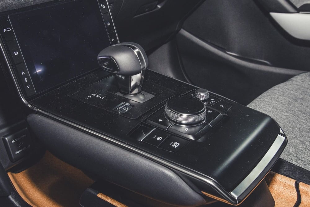 Mazda MX-30 nuova a Verbano Cusio Ossola (8)