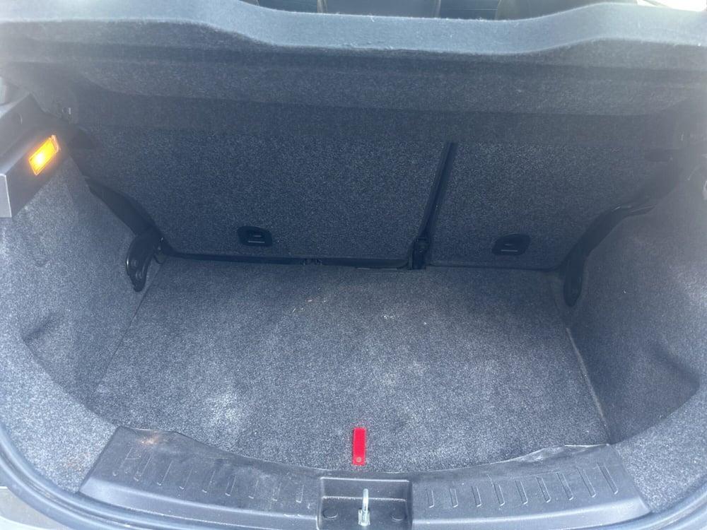 Lancia Ypsilon usata a Catanzaro (14)