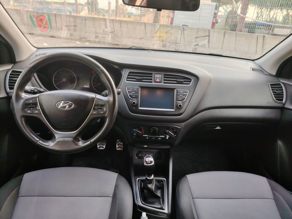 Hyundai i20 usata a Massa-Carrara (6)