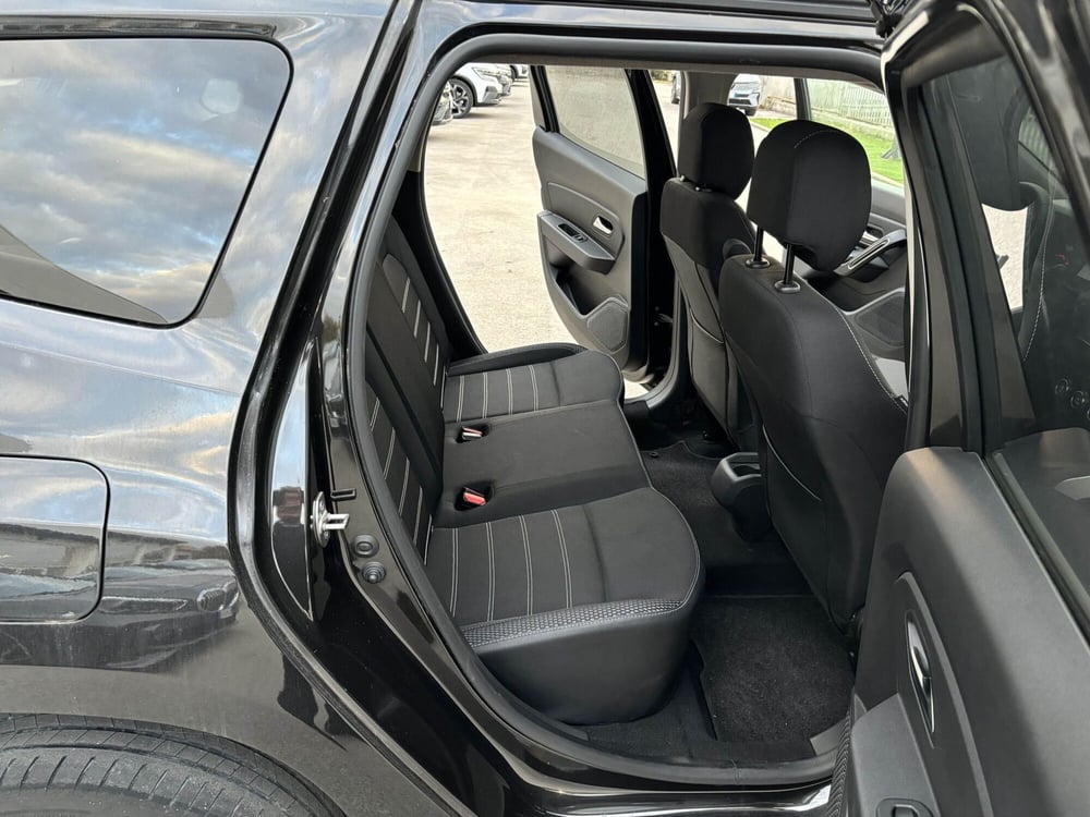 Dacia Duster usata a Ancona (12)