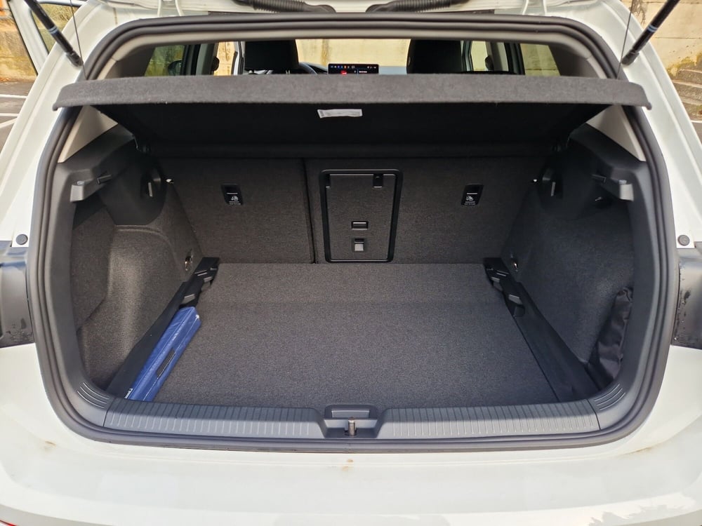 Volkswagen Golf nuova a Siena (10)