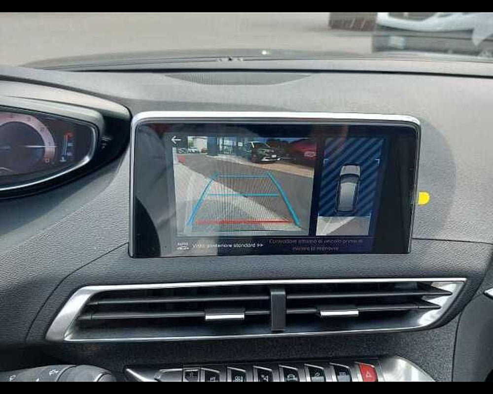 Peugeot 3008 usata a Venezia (16)