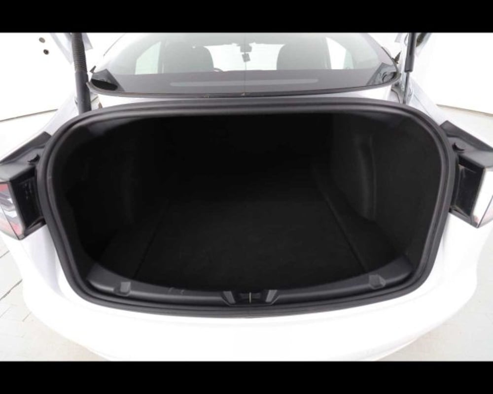 Tesla Model 3 usata a Bologna (15)
