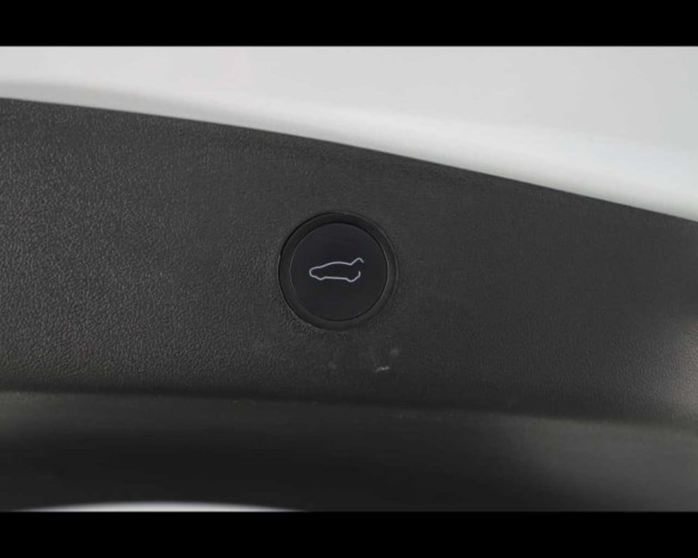 Tesla Model 3 usata a Bologna (16)