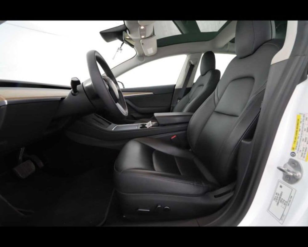Tesla Model 3 usata a Bologna (18)