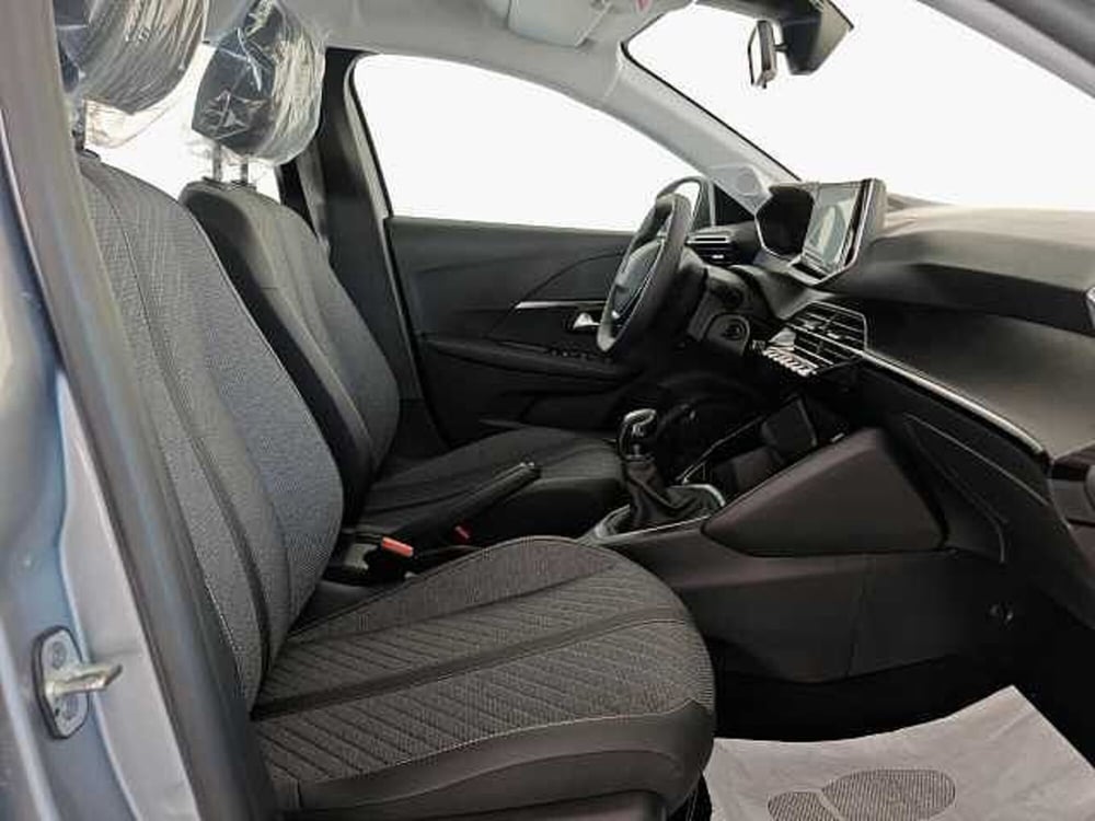 Peugeot 208 nuova a Palermo (7)