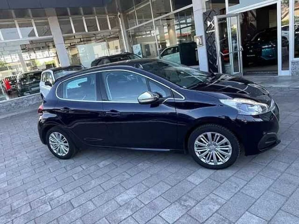Peugeot 208 usata a Milano (4)