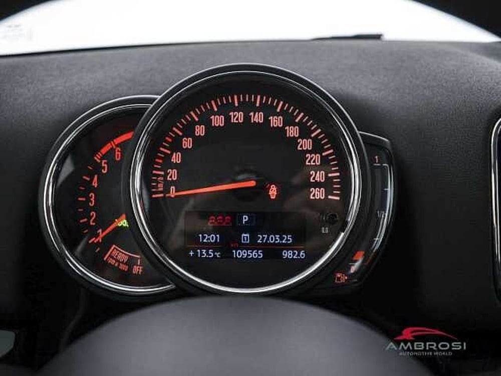 MINI Mini Countryman usata a Viterbo (13)