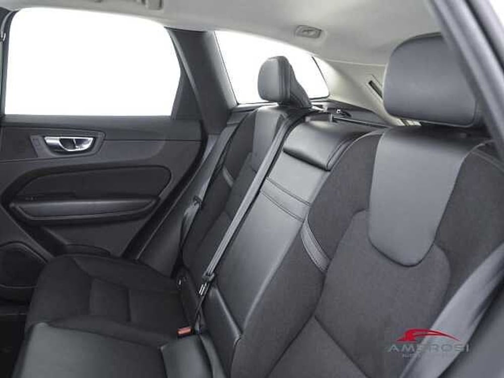 Volvo XC60 usata a Viterbo (10)