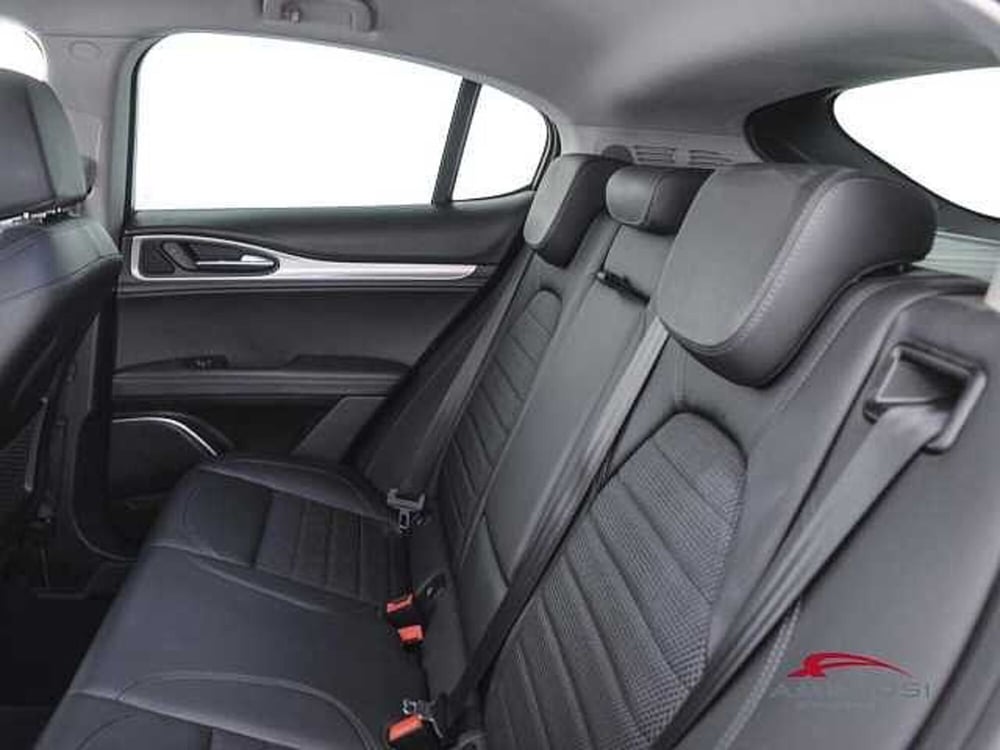 Alfa Romeo Stelvio usata a Viterbo (10)
