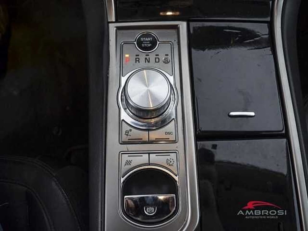 Jaguar XF usata a Viterbo (18)