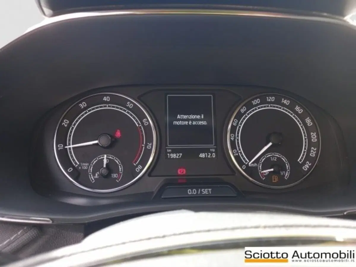 Skoda Fabia usata a Messina (11)