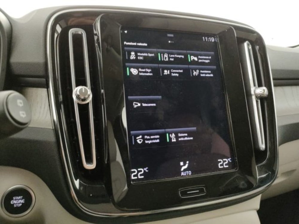 Volvo XC40 usata a Modena (16)