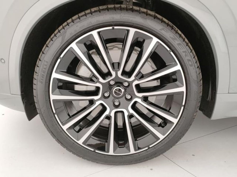 Volvo XC90 nuova a Modena (8)