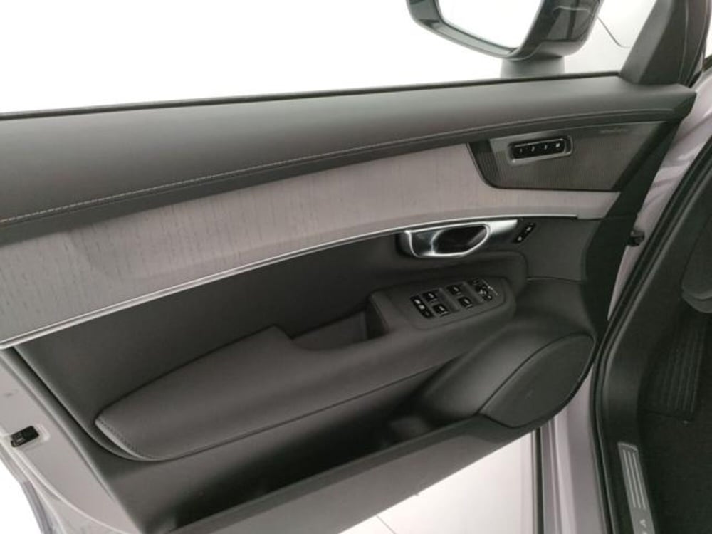 Volvo XC90 nuova a Modena (12)
