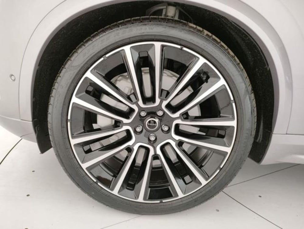 Volvo XC90 nuova a Modena (8)