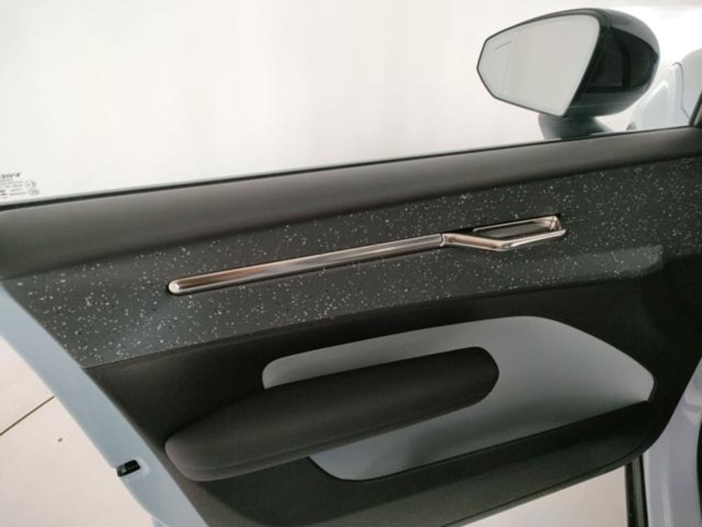 Volvo EX30 usata a Modena (11)