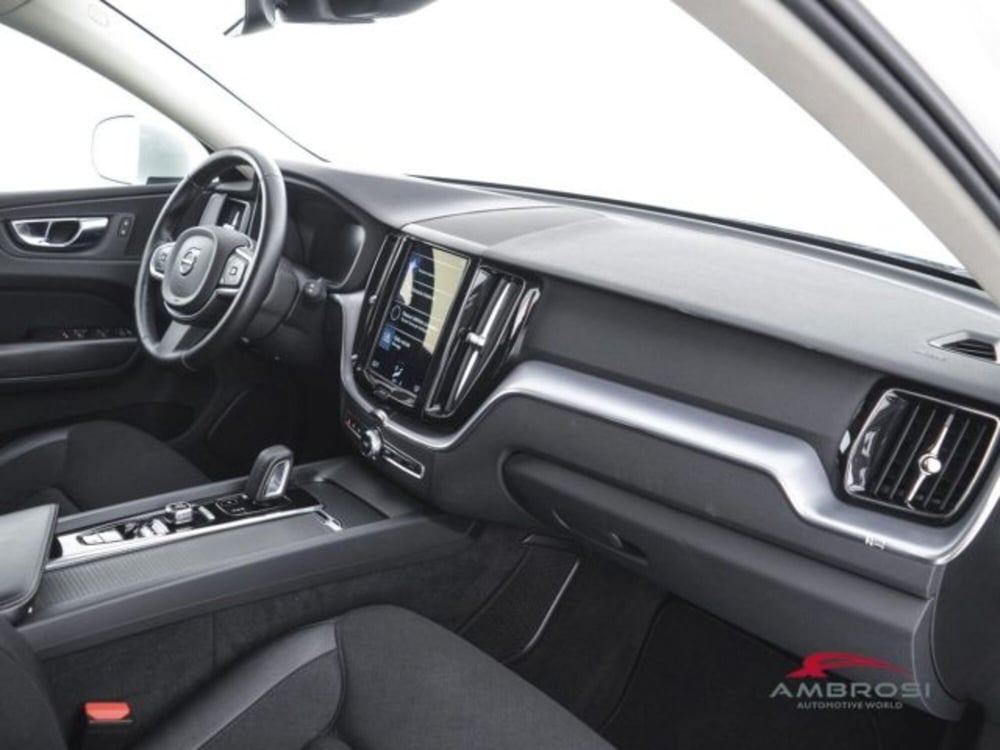 Volvo XC60 usata a Perugia (12)