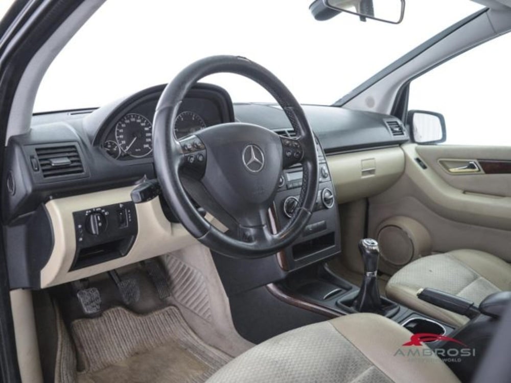 Mercedes-Benz Classe A usata a Perugia (8)