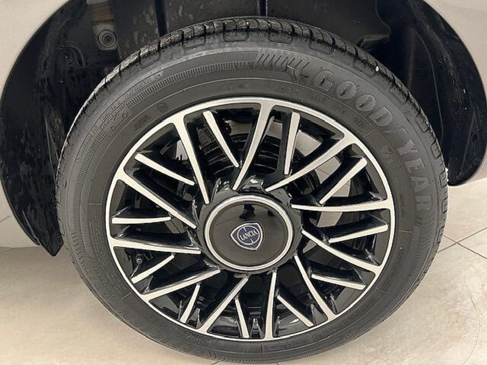 Lancia Ypsilon usata a Alessandria (19)
