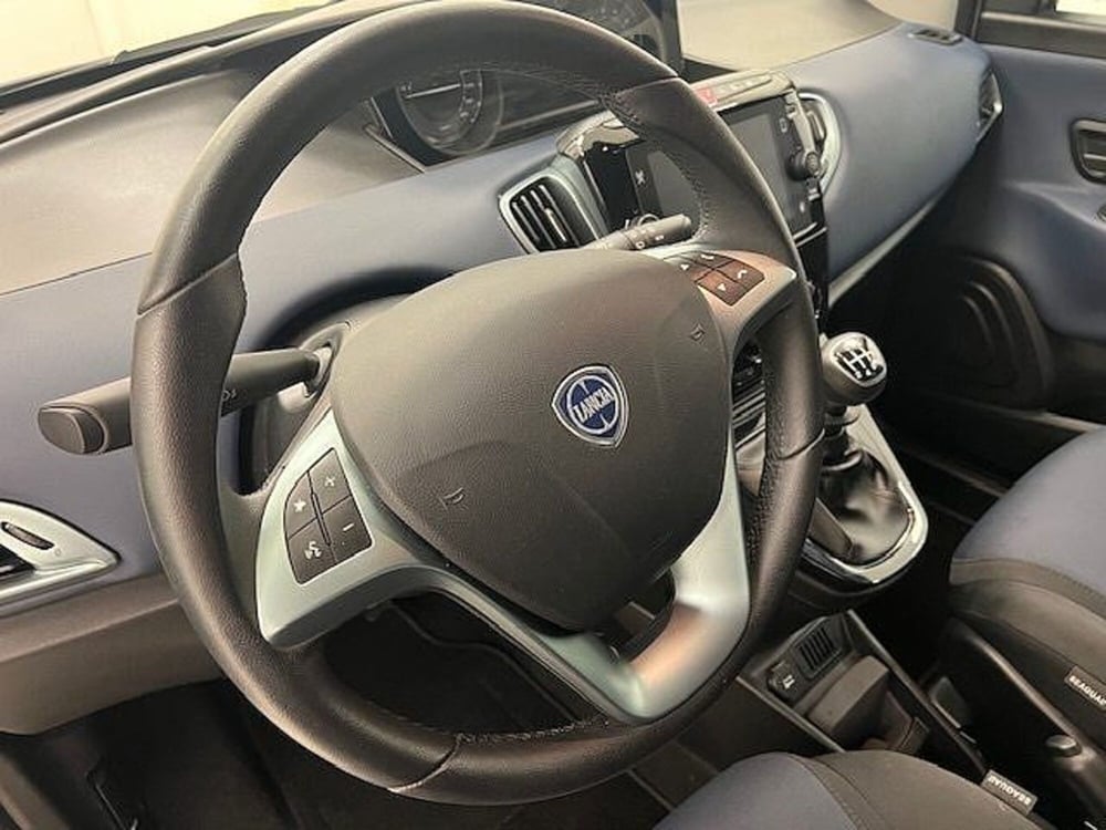 Lancia Ypsilon usata a Alessandria (8)