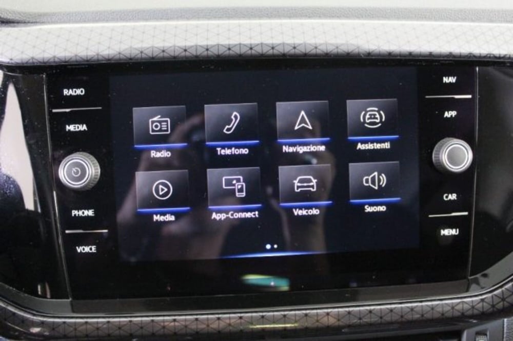 Volkswagen T-Cross usata a Novara (13)