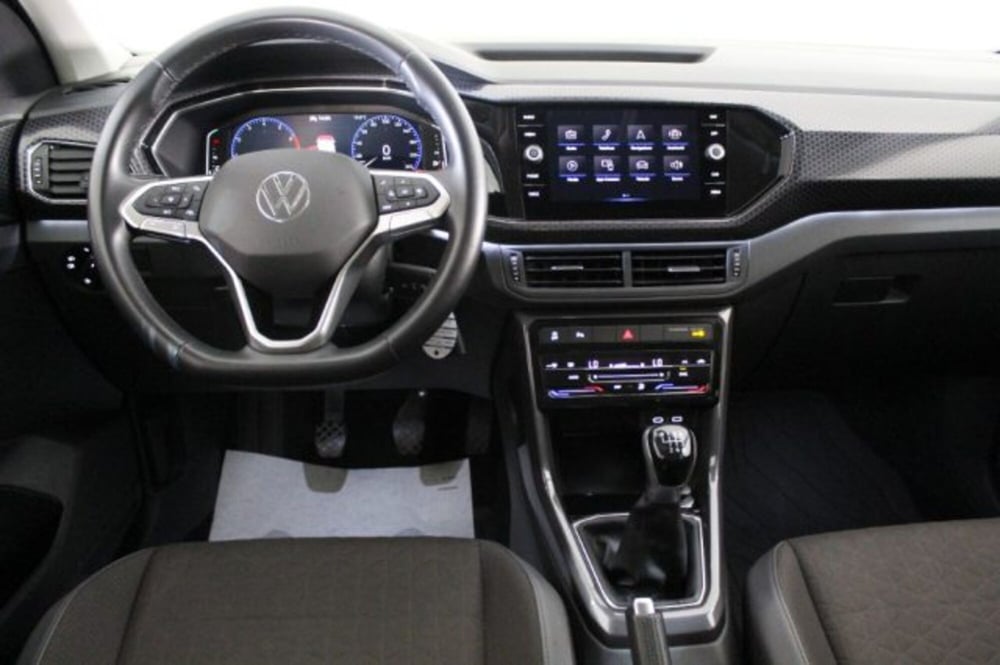 Volkswagen T-Cross usata a Novara (6)