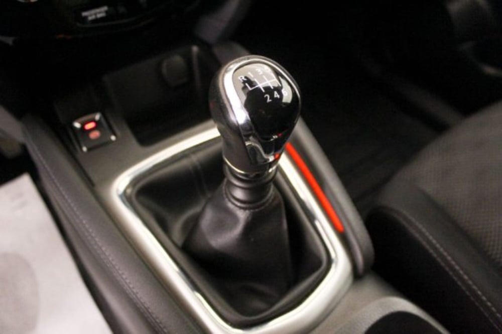 Nissan Qashqai usata a Novara (12)