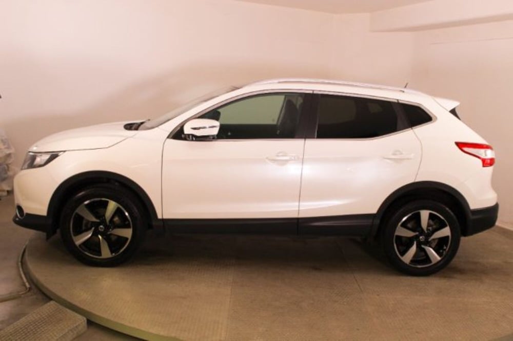 Nissan Qashqai usata a Novara (3)