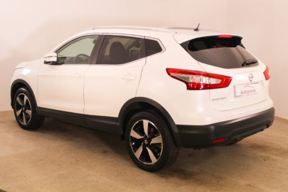 Nissan Qashqai usata a Novara (4)