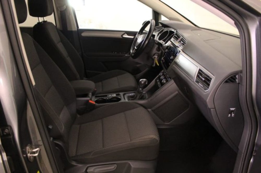 Volkswagen Touran usata a Novara (8)