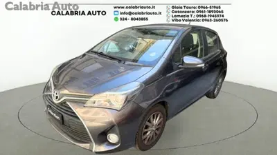 Toyota Yaris 1.D-4D 5 porte Lounge del 2016 usata a Gioia Tauro