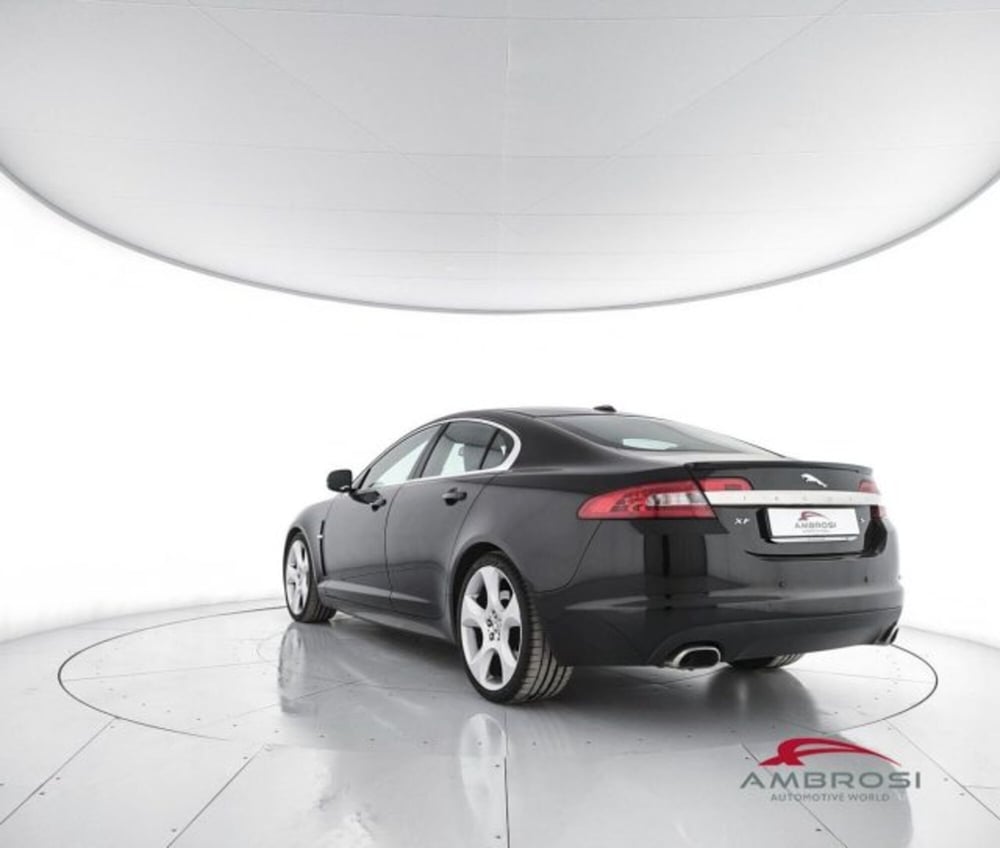 Jaguar XF usata a Perugia (4)