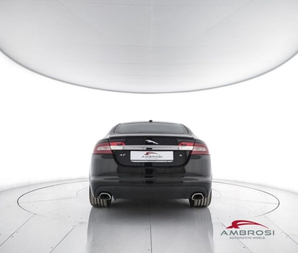 Jaguar XF usata a Perugia (6)