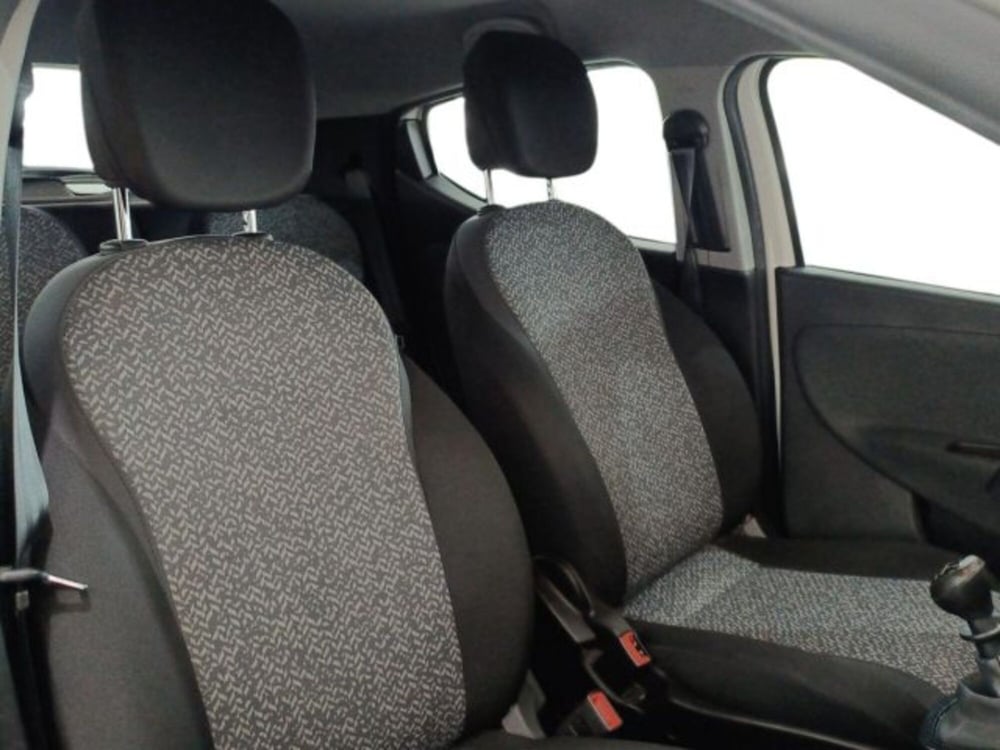 Lancia Ypsilon usata a Catania (10)