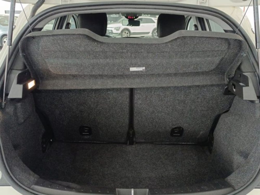Lancia Ypsilon usata a Catania (12)