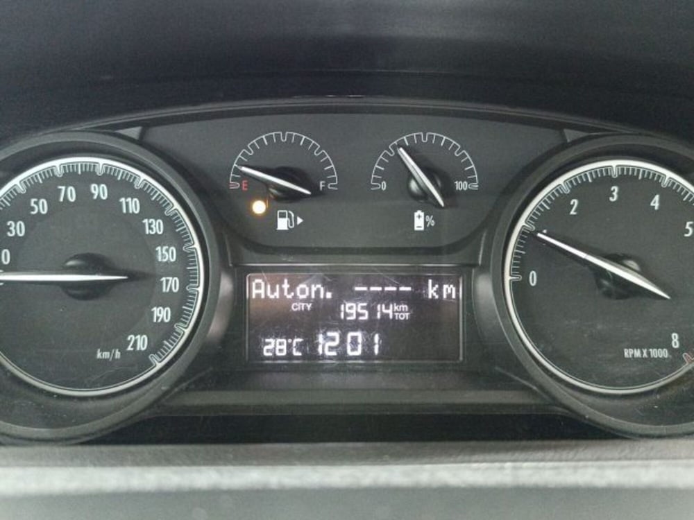 Lancia Ypsilon usata a Catania (15)