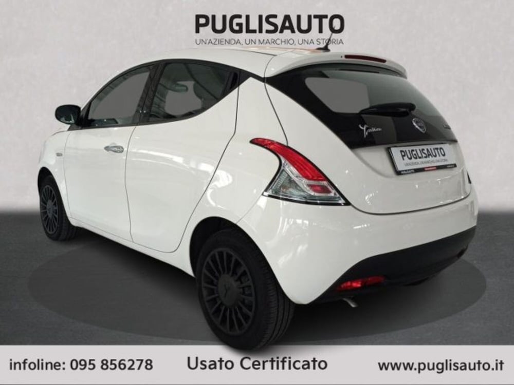 Lancia Ypsilon usata a Catania (6)