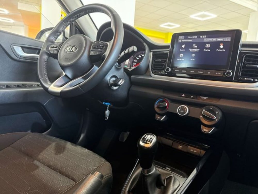 Kia Rio usata a Catania (8)