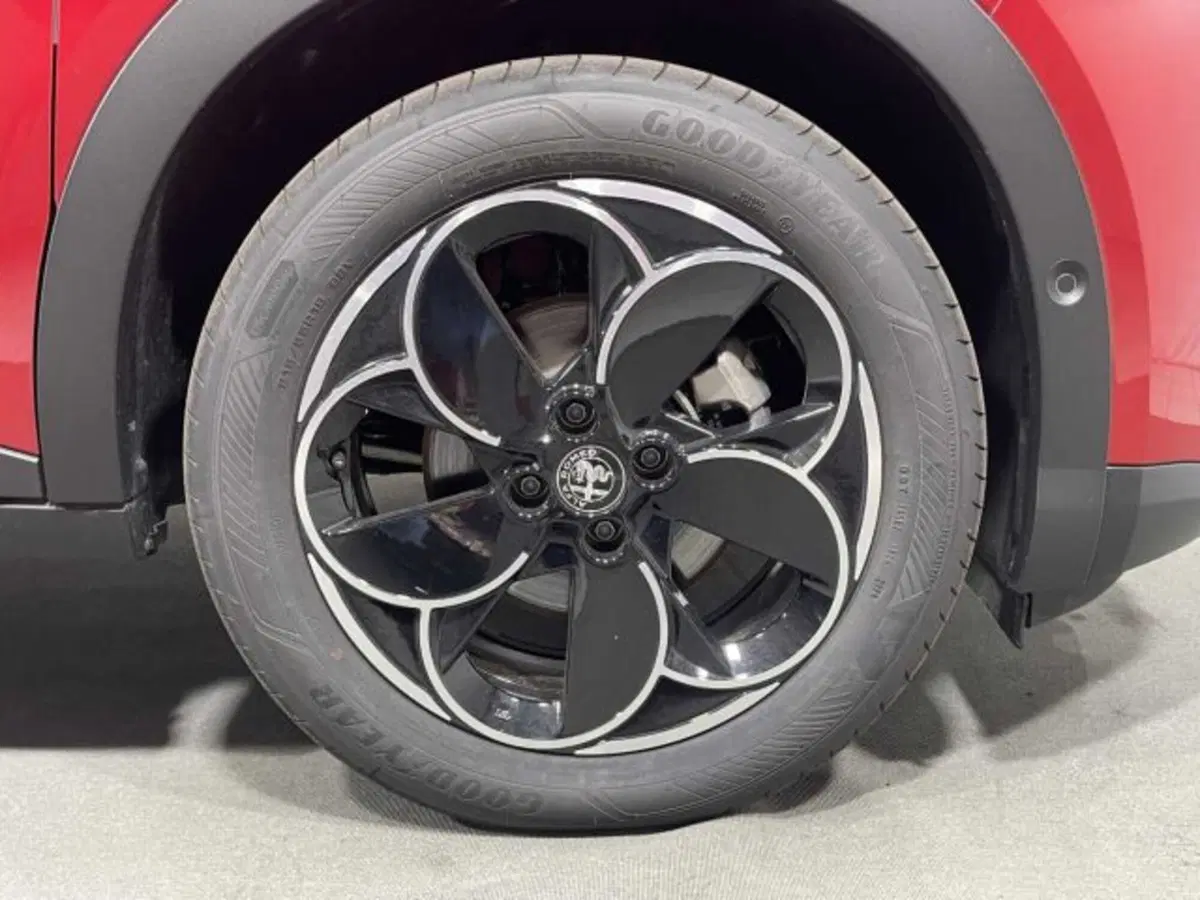 Alfa Romeo Junior nuova a Sondrio (9)