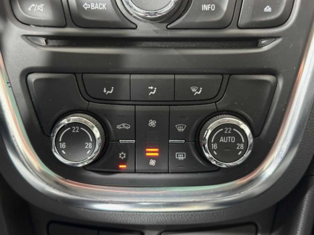 Opel Mokka usata a Sondrio (18)