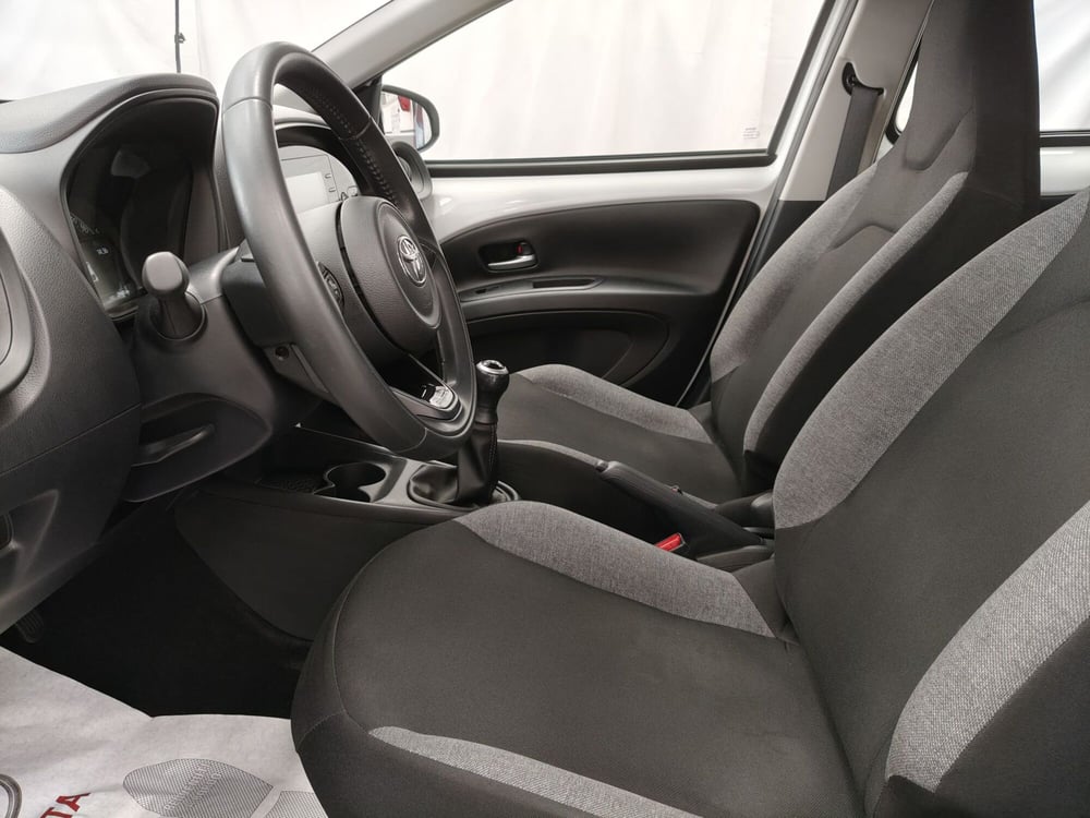 Toyota Aygo X usata a Roma (14)