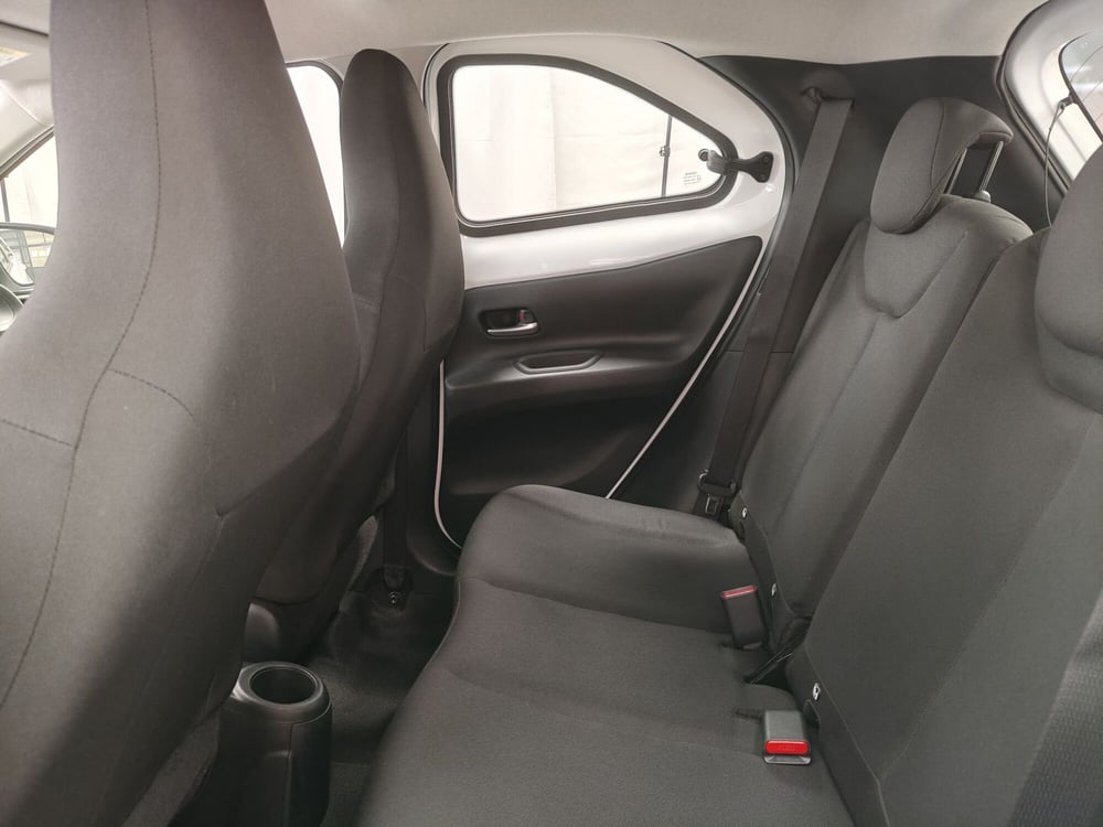 Toyota Aygo X usata a Roma (15)