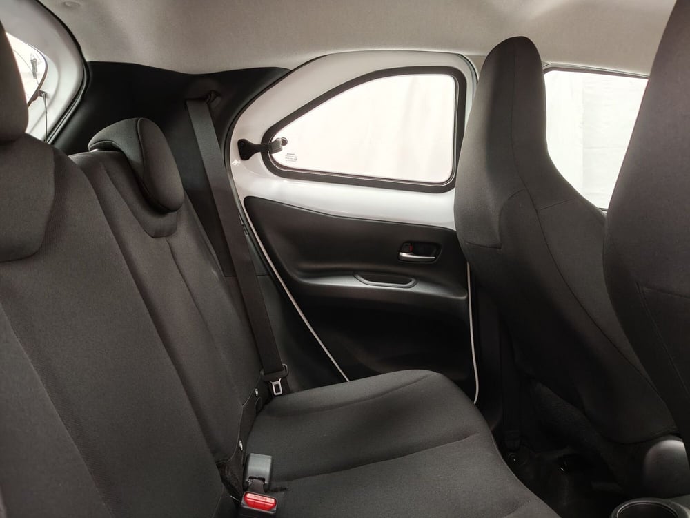 Toyota Aygo X usata a Roma (8)