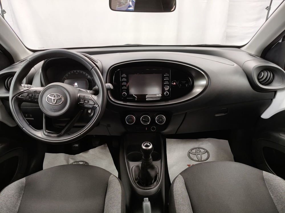 Toyota Aygo X usata a Roma (9)