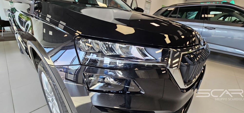 Skoda Karoq nuova a Livorno (10)