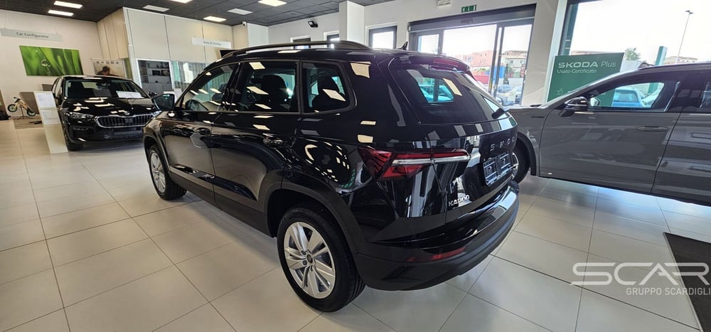 Skoda Karoq nuova a Livorno (3)