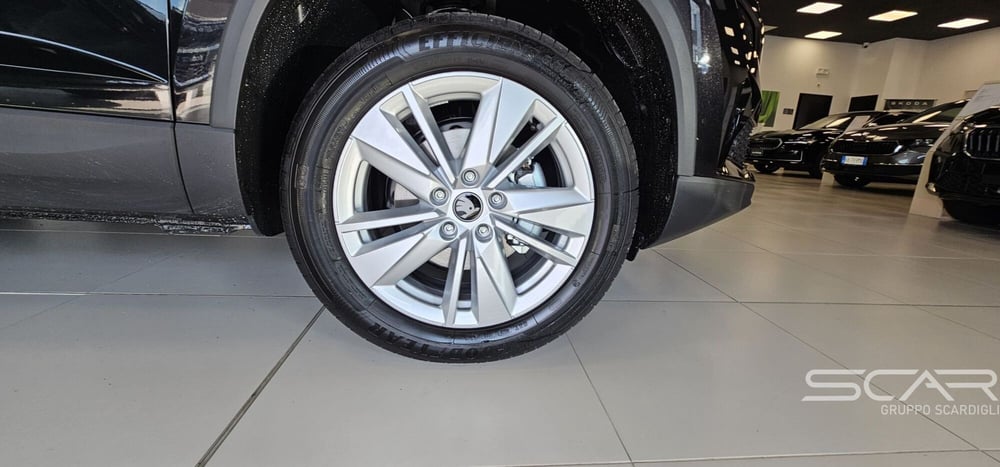 Skoda Karoq nuova a Livorno (9)